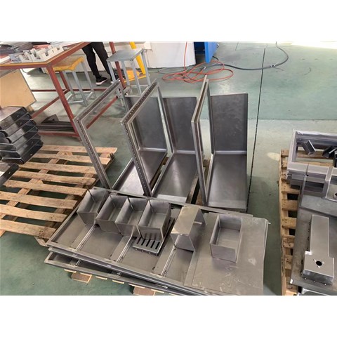 金屬外殼定制，鈑金加工工廠(chǎng)的規(guī)范要求